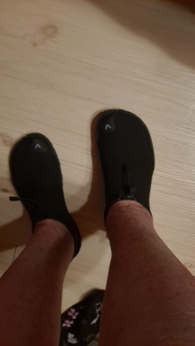 Customer photo review of Vaistoa Vire | Barefoot Ice Swimming Shoes