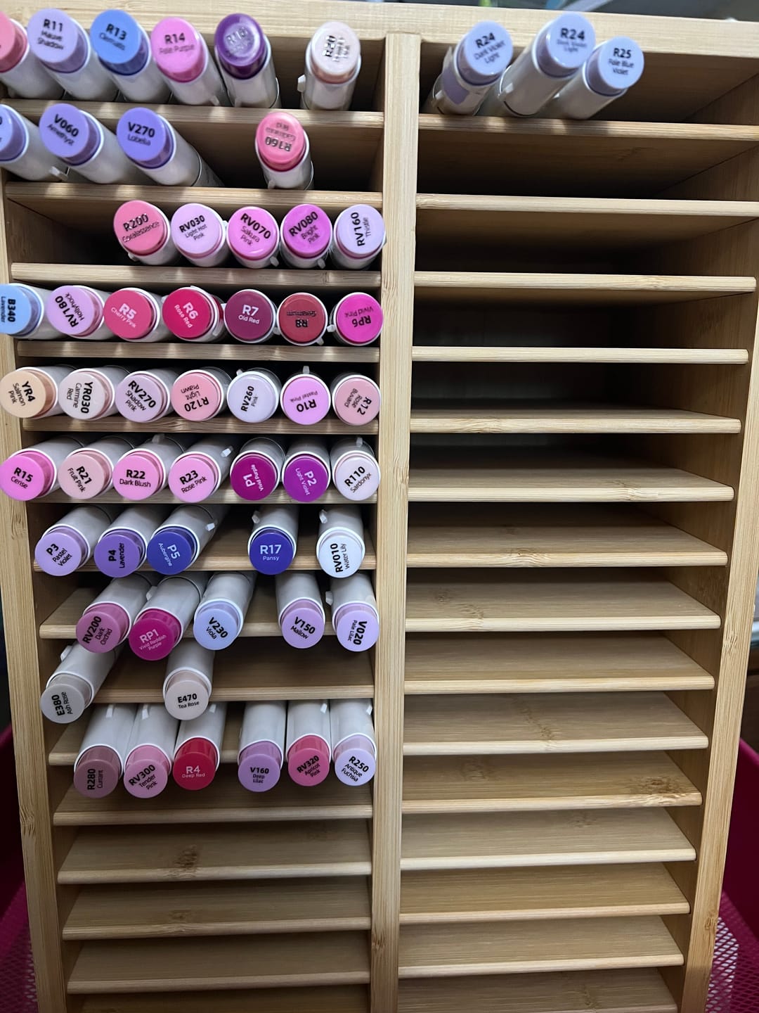 Customer photo review of Ohuhu Bamboo Marker Organizer