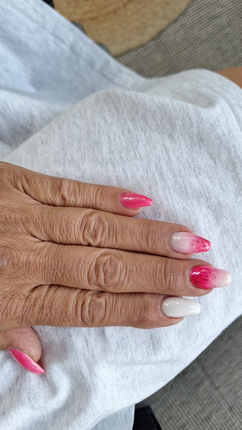Customer photo review of UV Nagellack No. 80 (4in1, 10ml)