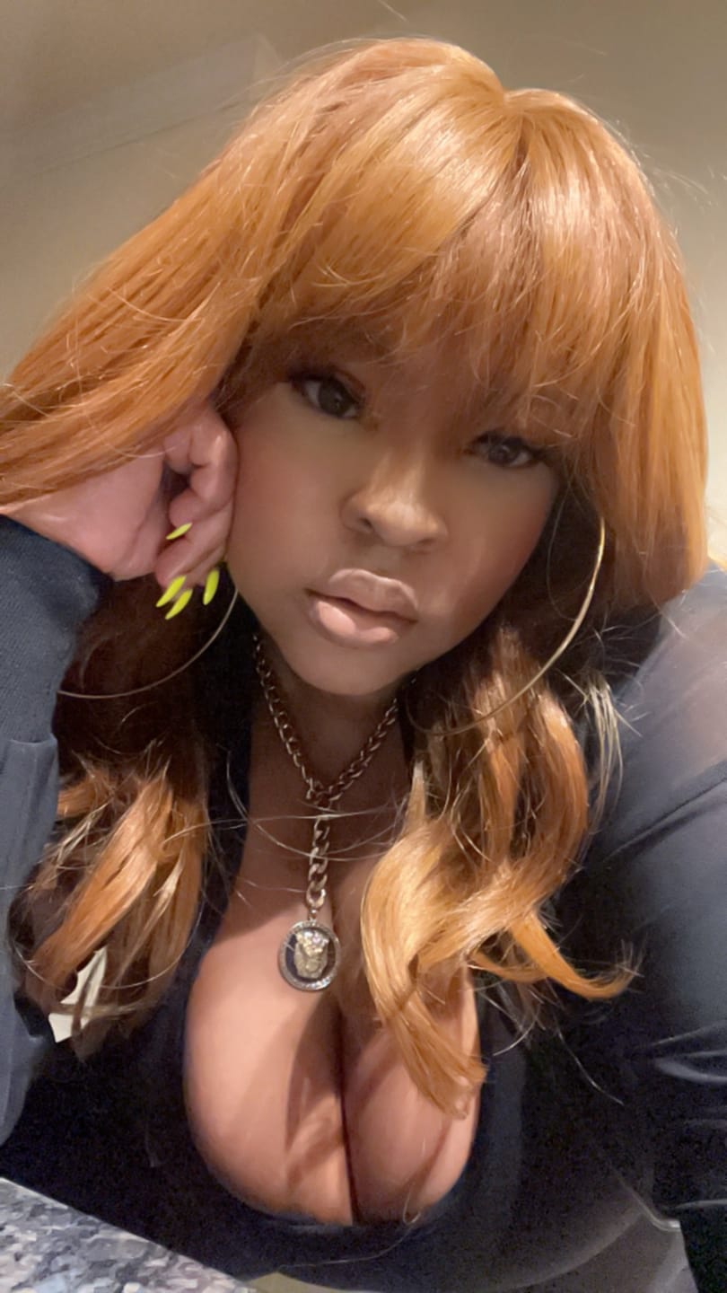 Customer photo review of Outre Wigpop Style Selects Full Wig - DANETTE