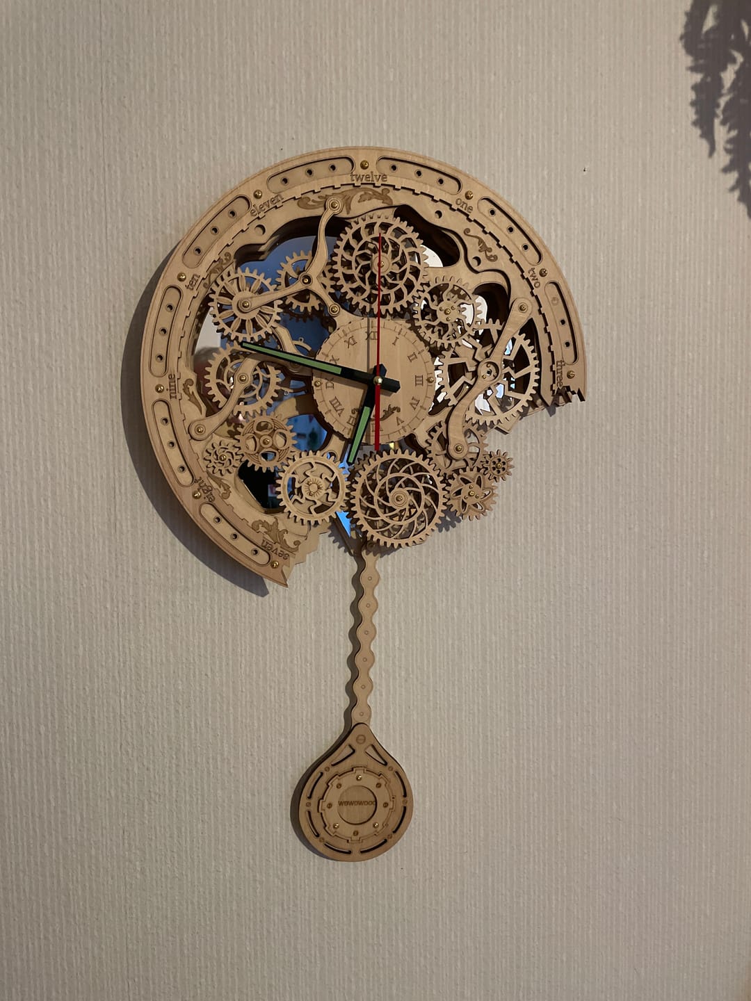 Customer photo review of Wewowood Gear Clock 3D Wooden Puzzle