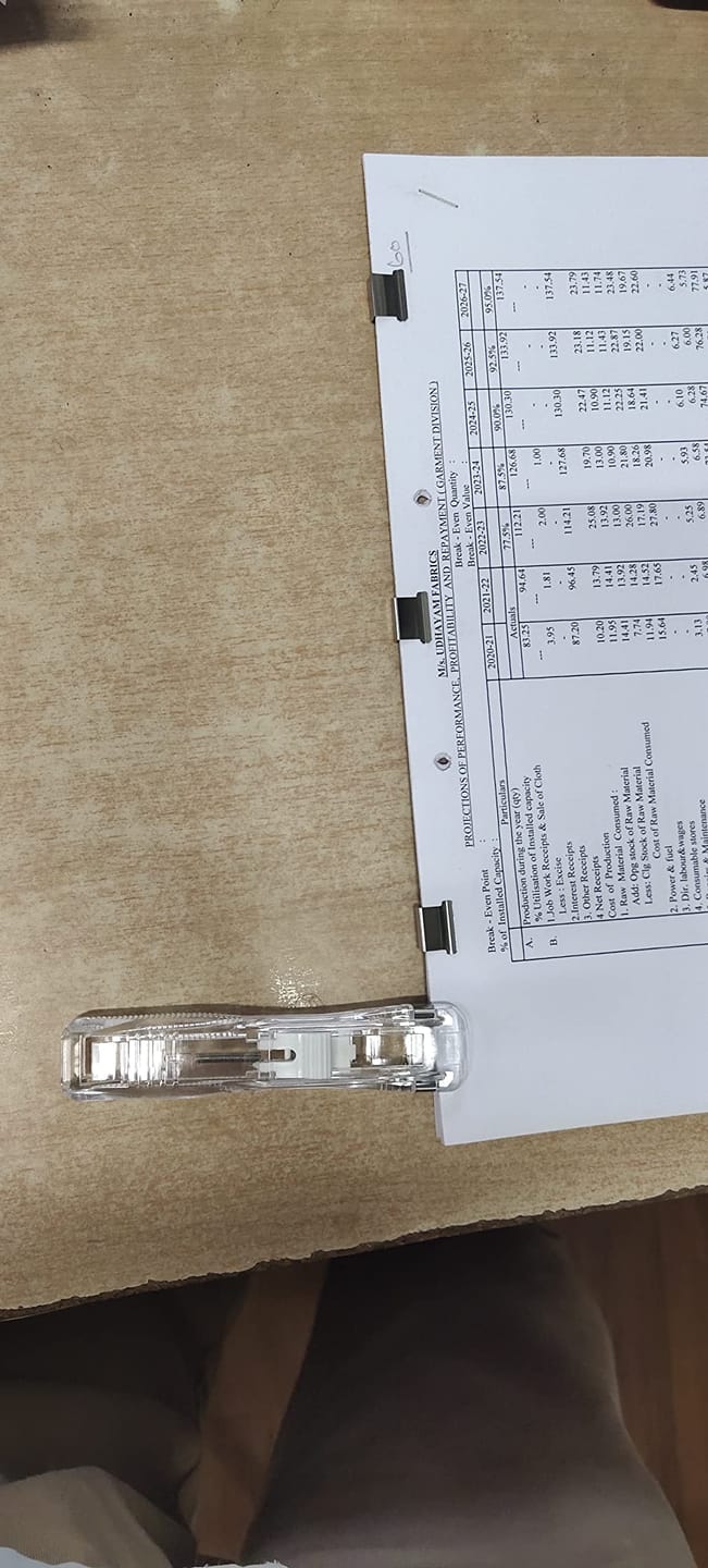Customer photo review of ClipMate Portable Paper Clip Dispenser