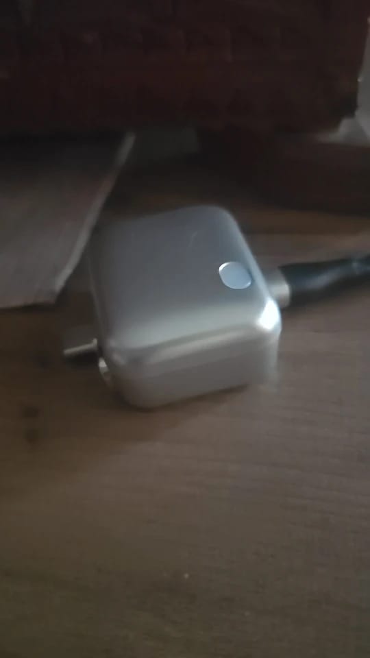 Customer photo review of Safelectronic™ — Cargador con desconexión automática