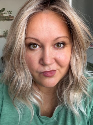 Customer photo review of [PRE-ORDER] JBEXTENSION BELLA MONO Monofilament Handmade Wig 6X5 Full Monofilament Hand Tied Top Wig 15 Inches Peach Blonde Mono Lace Wig With Anti-slip Silicone Strips Glueless Wig BELLA MONO【BENDY EAR TABS】