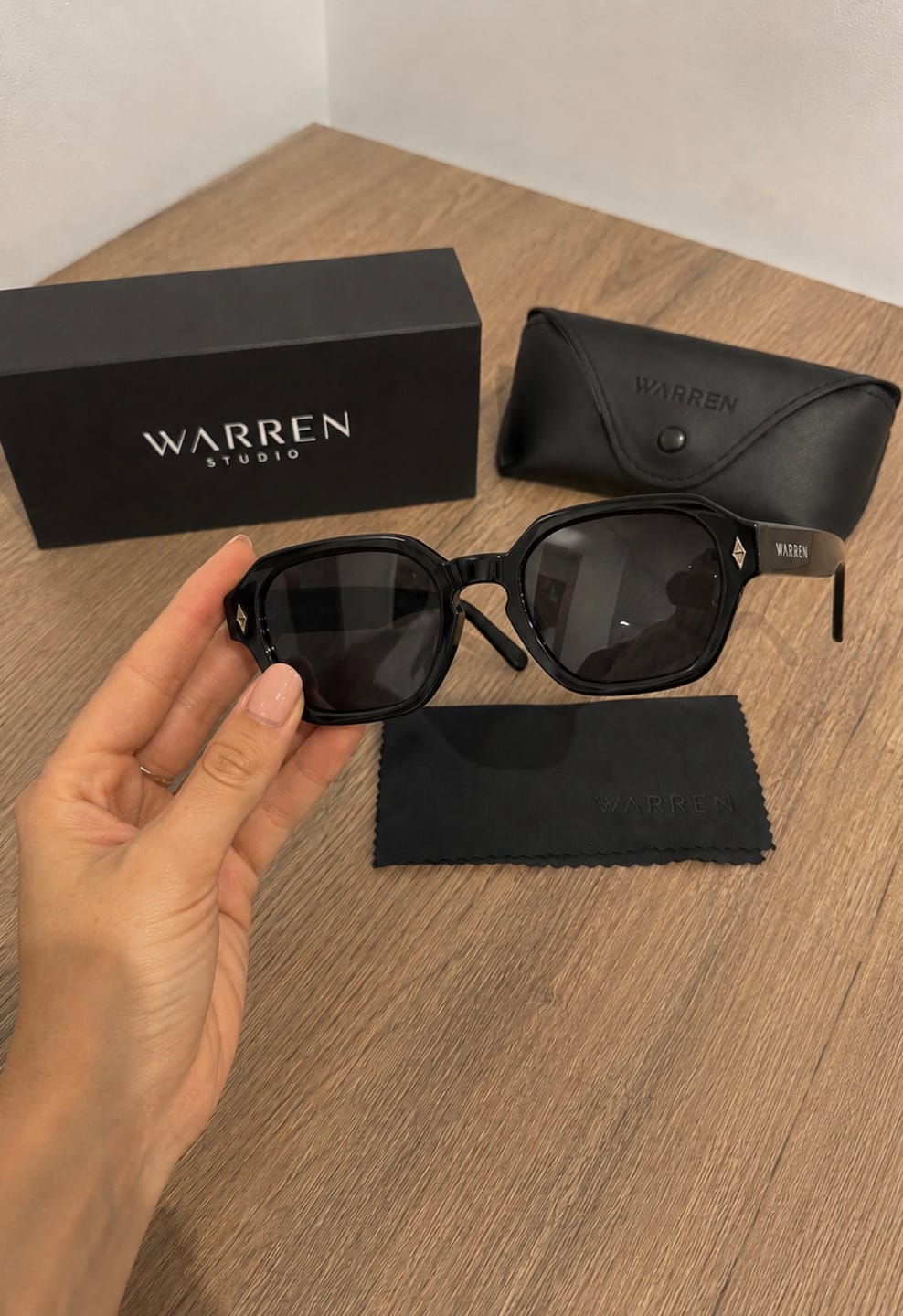 Customer photo review of WΛRREN 03 OBSIDIAN