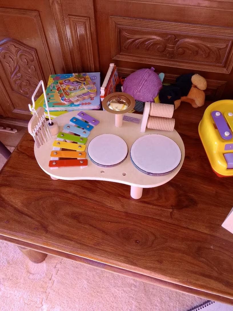Customer photo review of Playbino Holz Musiktisch Kinder | Xylophon Trommel Becken 5 Instrumente ab 1 Jahr