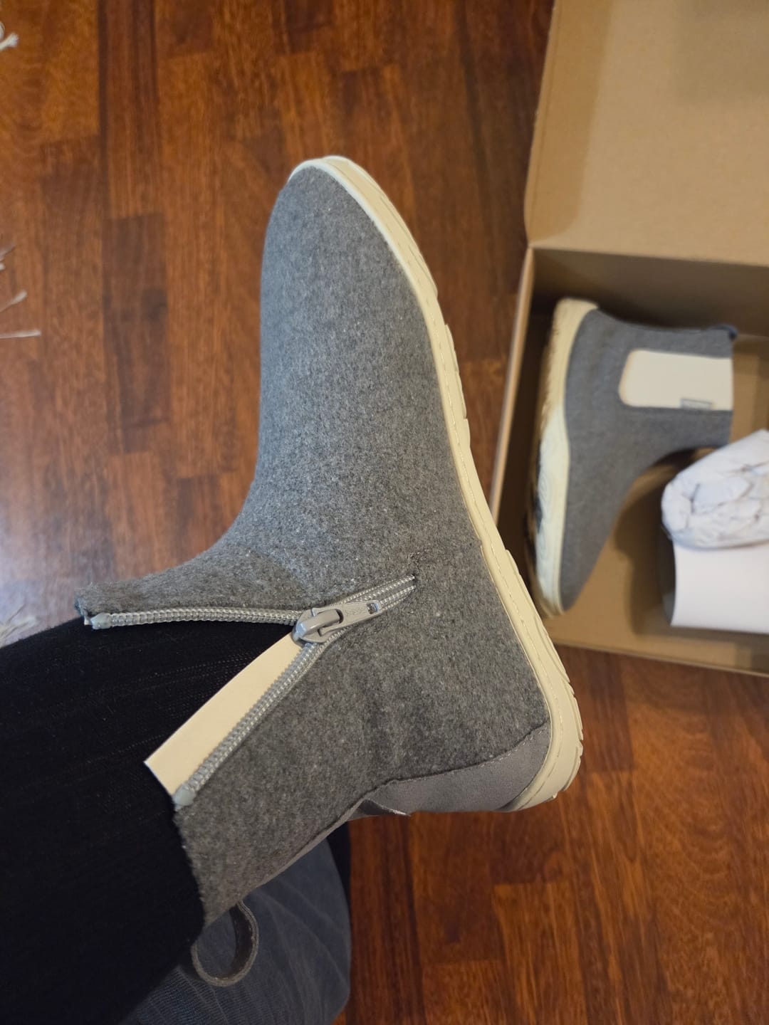 Customer photo review of Vaistoa Sulo | Winter Barefoot Chelsea Boots