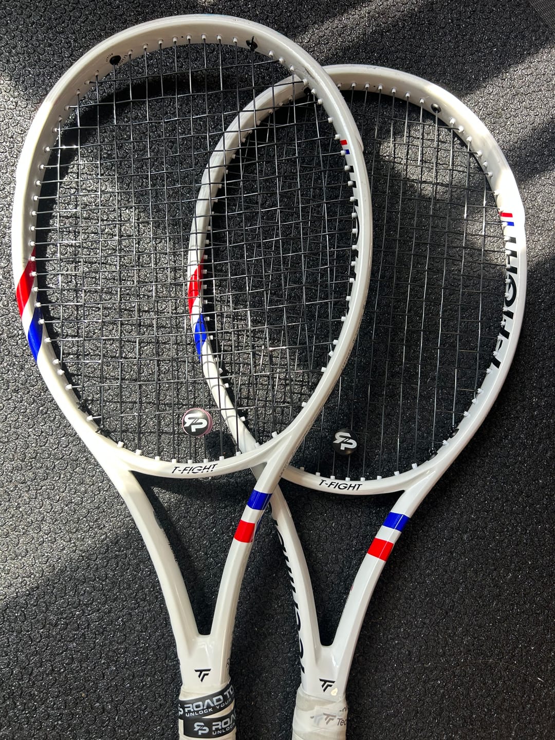 Customer photo review of Anti-Vibration Tennis ShockSorb Dampener - Single