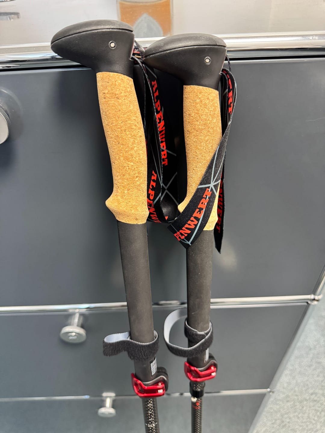 Customer photo review of Wanderstöcke Rugova Pro 3 faltbar & höhenverstellbar – Leicht & stabil
