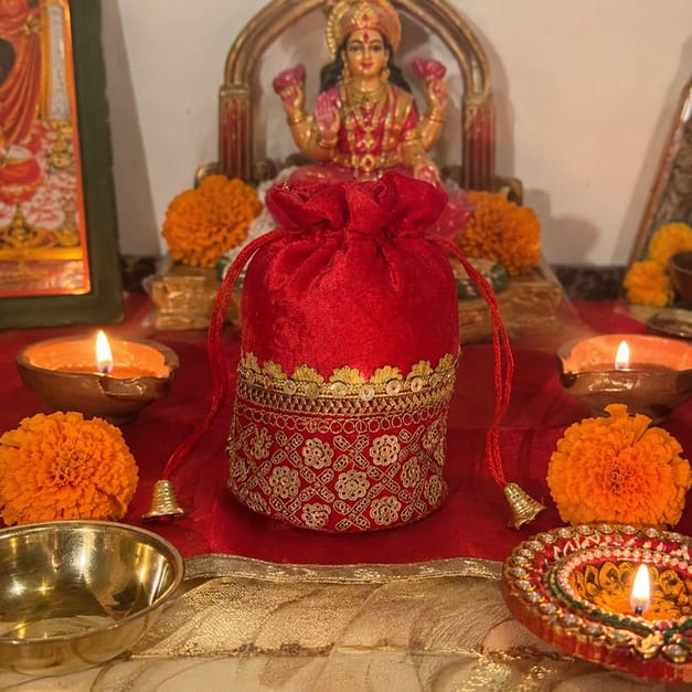 Customer photo review of Laxmi Potli