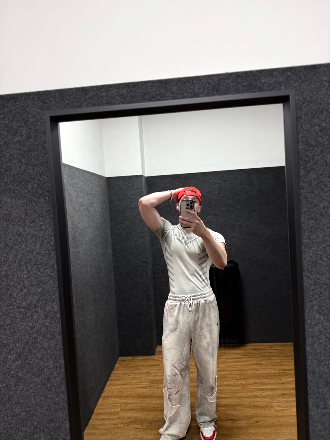 Customer photo review of 2058 - Superstar Sweats