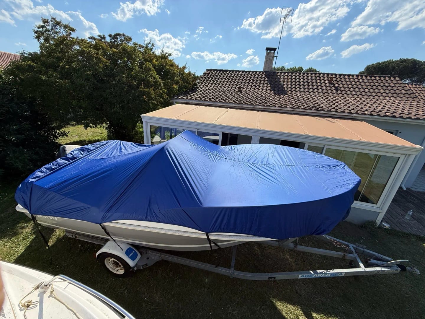 Customer photo review of Heavy Duty Waterproof Boat Cover for V-Hull Fishing & Ski Boats