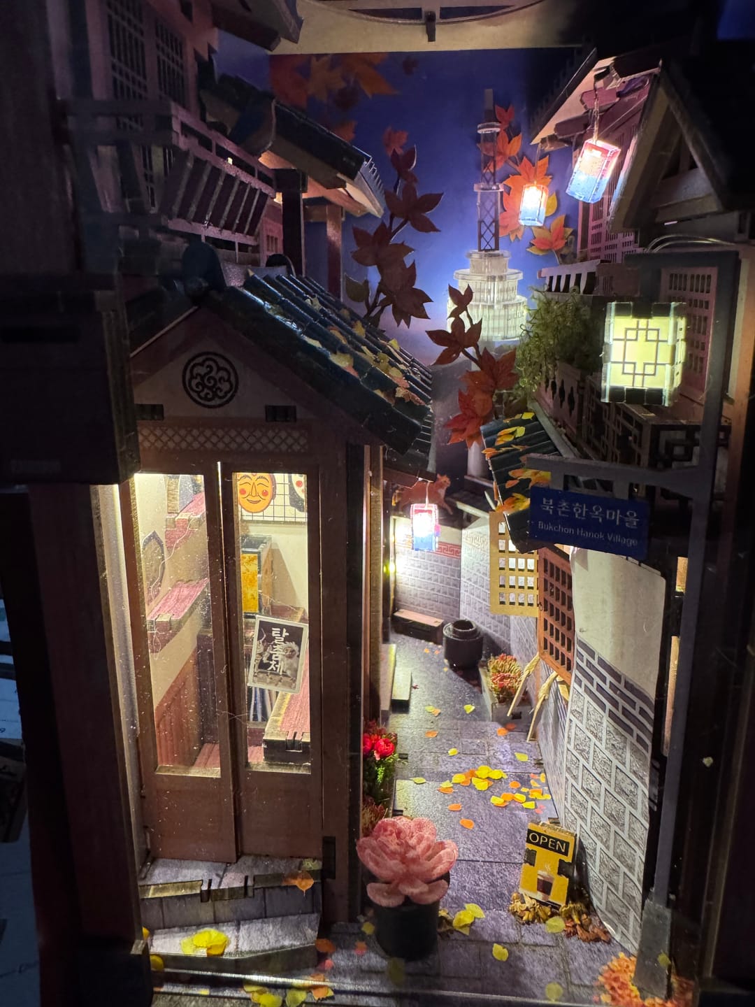 Customer photo review of Bukchon Hanok Village Book Nook Kit