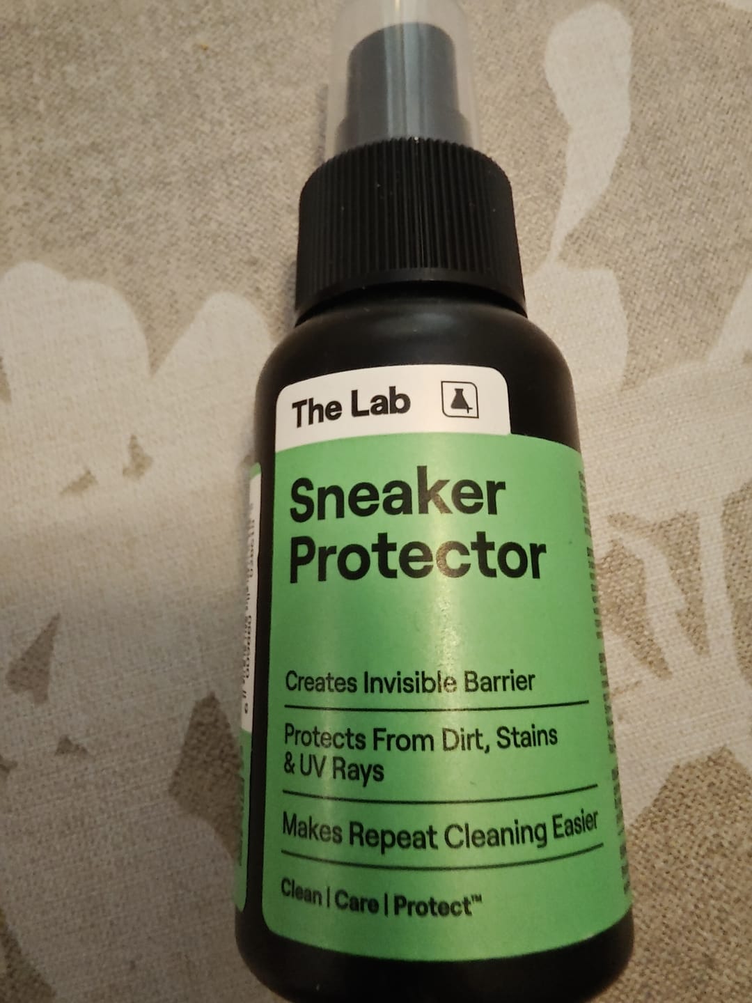 Customer photo review of The Lab Sneaker Protector Spray 50ml