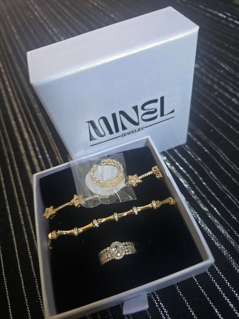 Customer photo review of Larin Armband