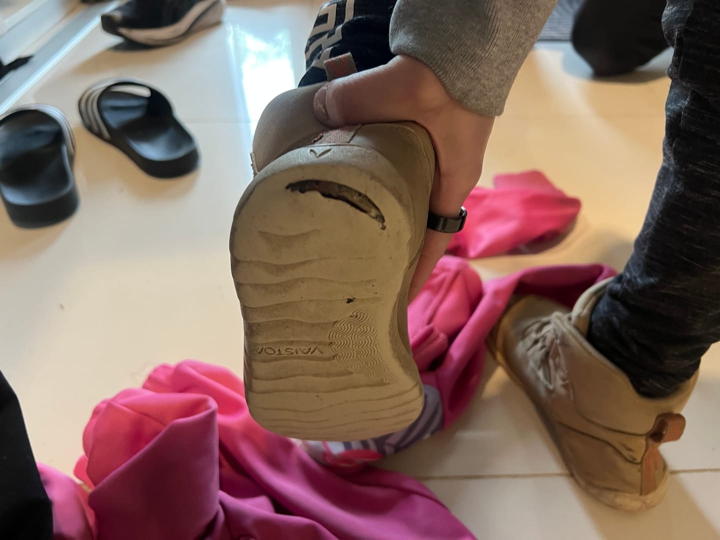 Customer photo review of Vaistoa Kaste Kids | Waterproof Barefoot Sneakers