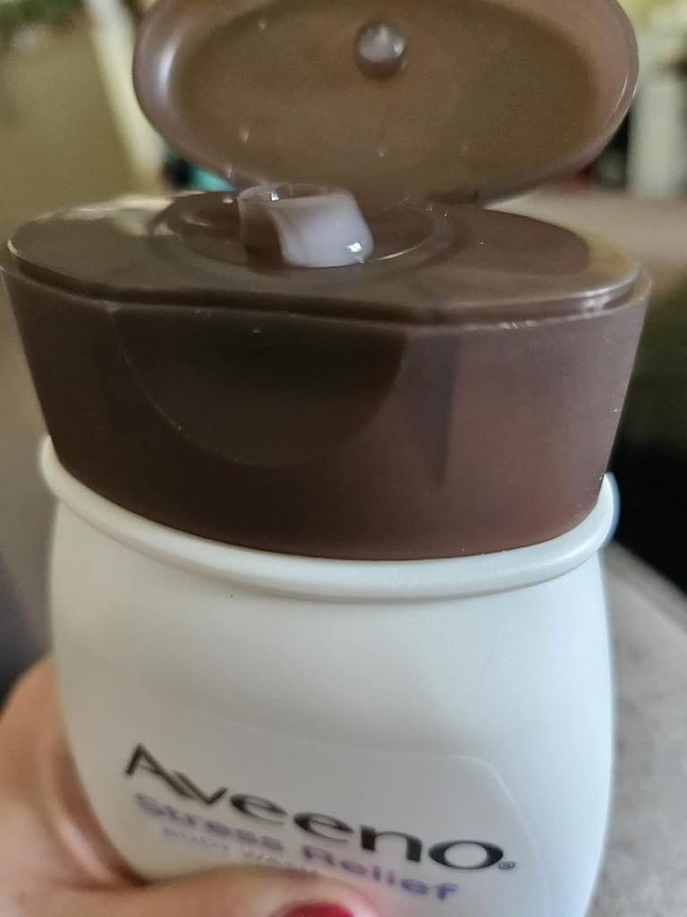 Customer photo review of AVEENO STRESS RELIEF Body Wash Lavender Scent