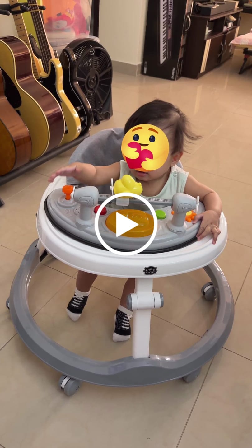 Customer video review of Little Story Baby Walker, Foldable Design, Adjustable Height,Lightweight And Portable, 6 to 18 Months, 63 x 63 x 38cm (Grey & White)