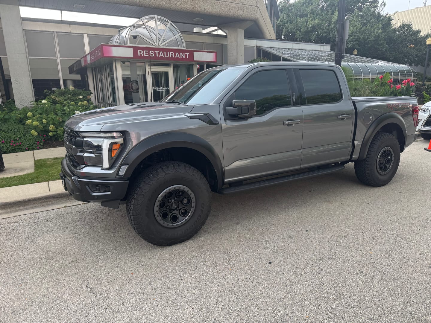 Customer photo review of Foutz Motorsports Heavy Duty Billet Top Hat - 1.5 inch Lift - Phase 2 2024-2027 Ford F-150 Raptor