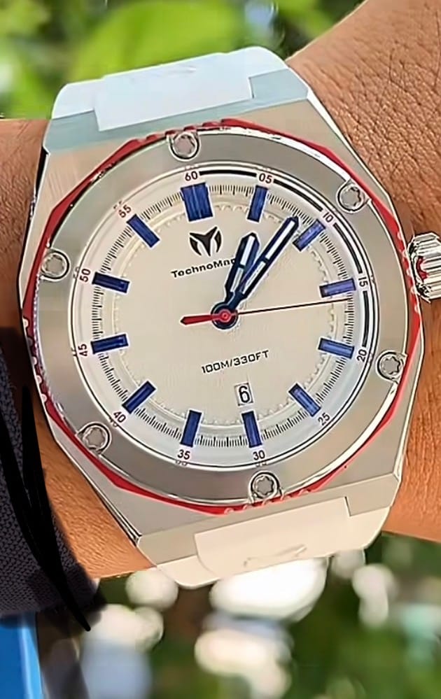 Customer photo review of Reloj Technomarine de 45mm Coral Legacy 416066 Original