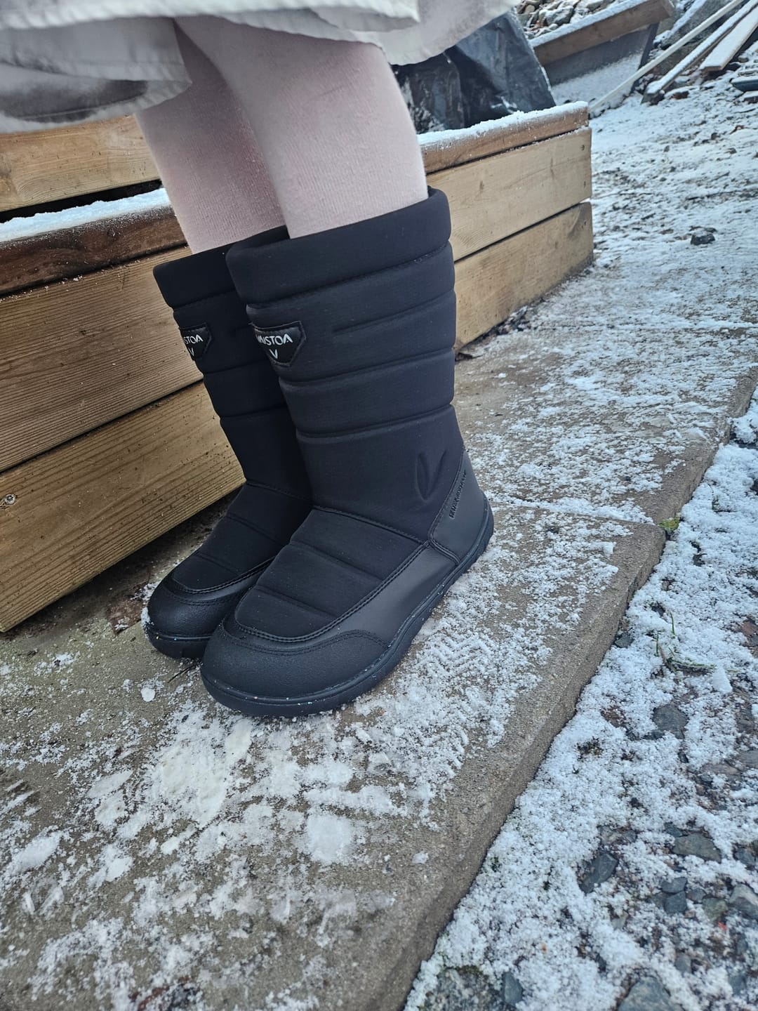 Customer photo review of Vaistoa Kinos Kids | Barefoot Winter Snow Boots