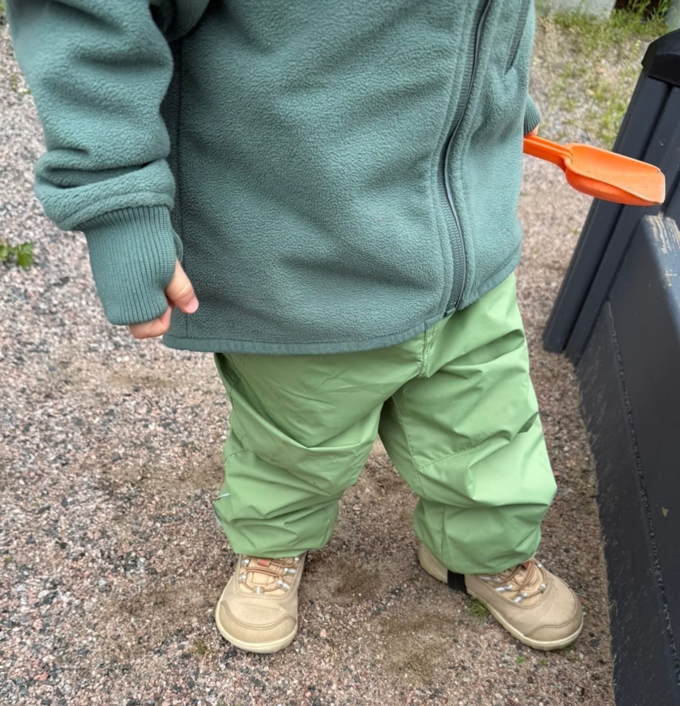 Customer photo review of Vaistoa Kaste Kids | Waterproof Barefoot Sneakers