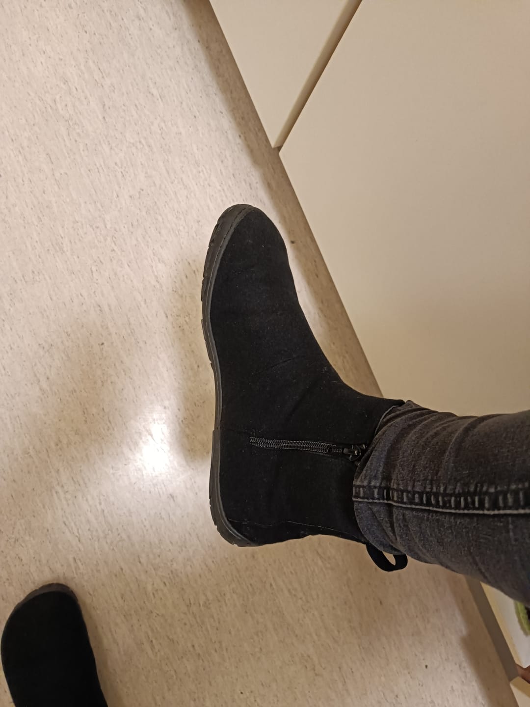 Customer photo review of Vaistoa Sulo | Winter Barefoot Chelsea Boots