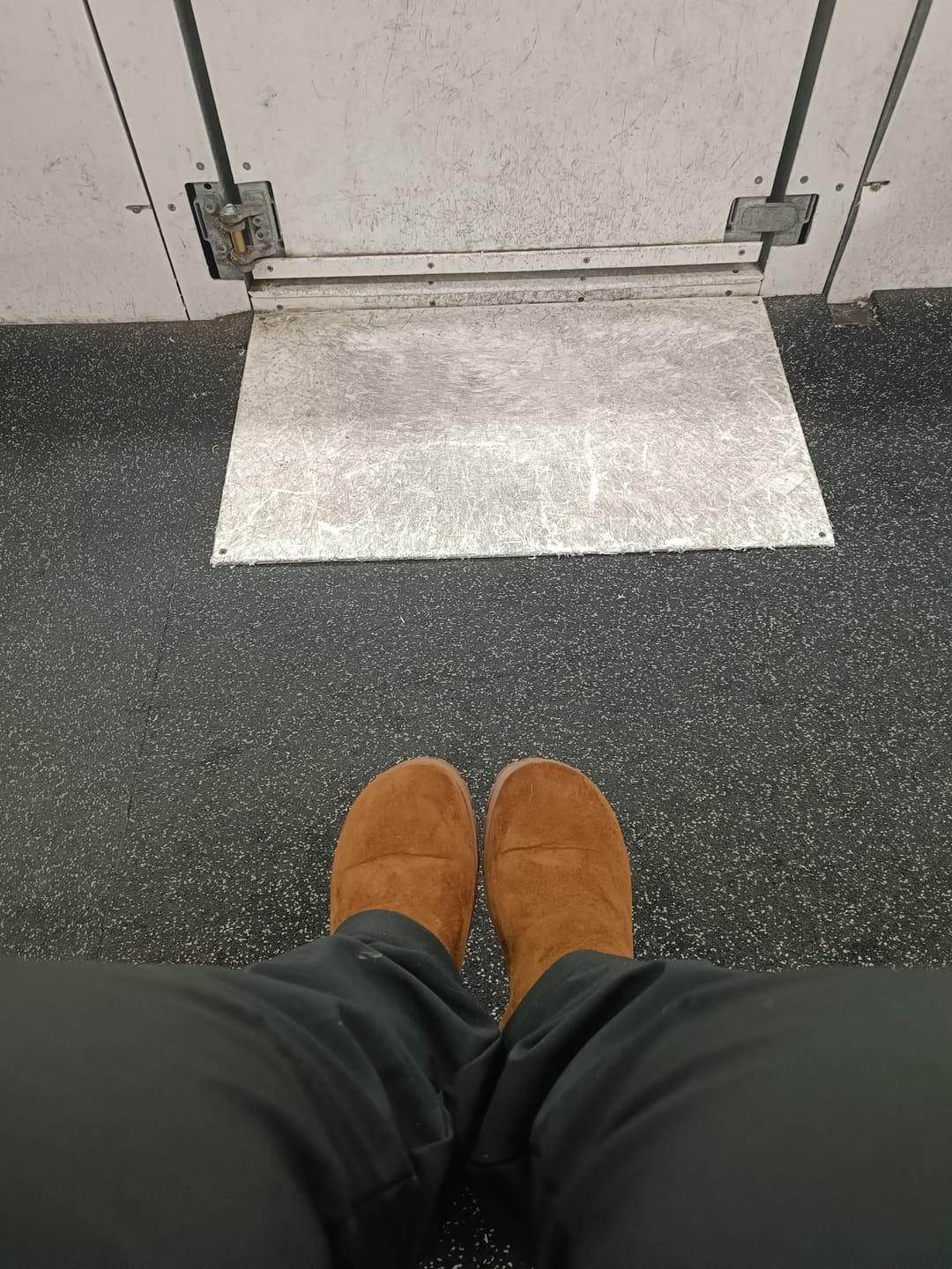 Customer photo review of Vaistoa Huurre | Winter Barefoot Ankle Boots