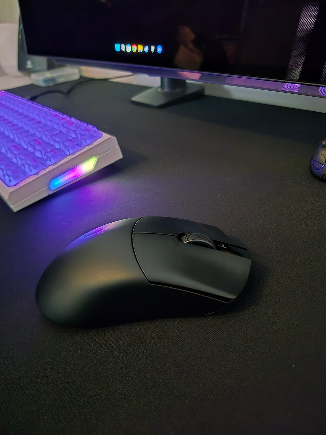 Customer photo review of WLMouse Beast G Medium Wireless Mouse