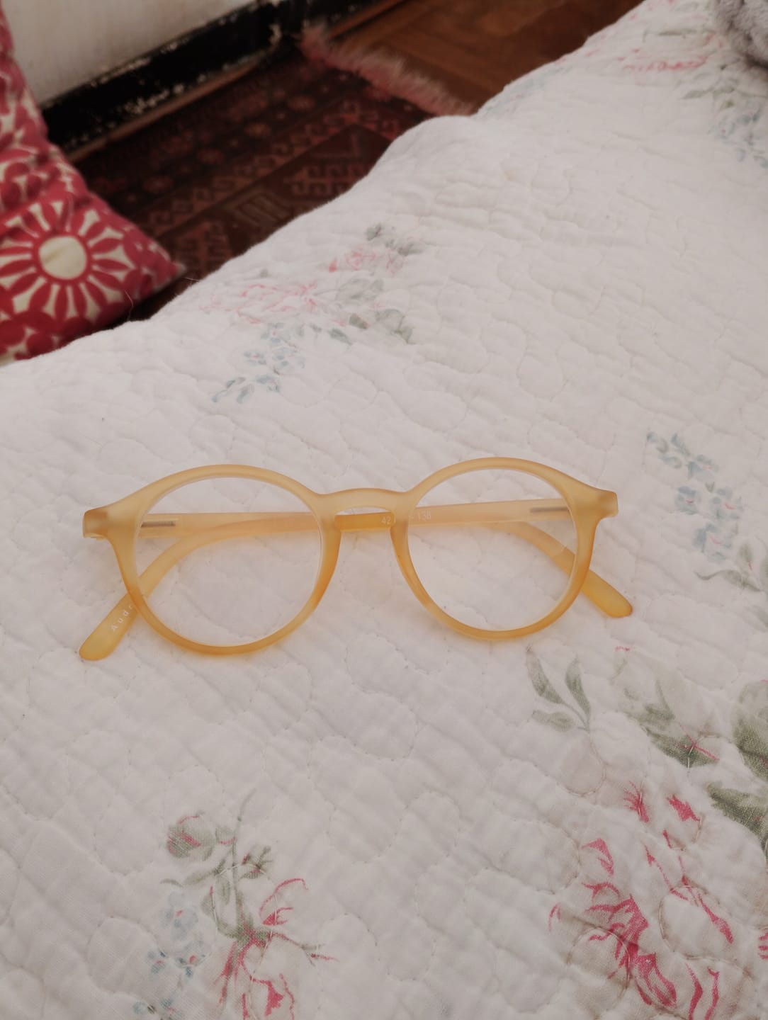 Customer photo review of Liam Lectura Yellow