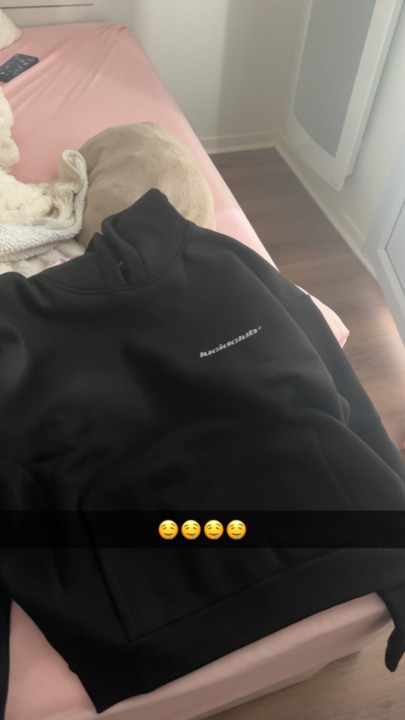 Customer photo review of Cozy Hoodie "Black"