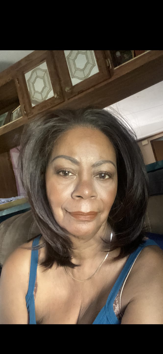 Customer photo review of Bobbi Boss Miss Origin SuperX Glueless 13x6 HD Lace Frontal Wig - MOGL310 SADIE - Human Hair Blend