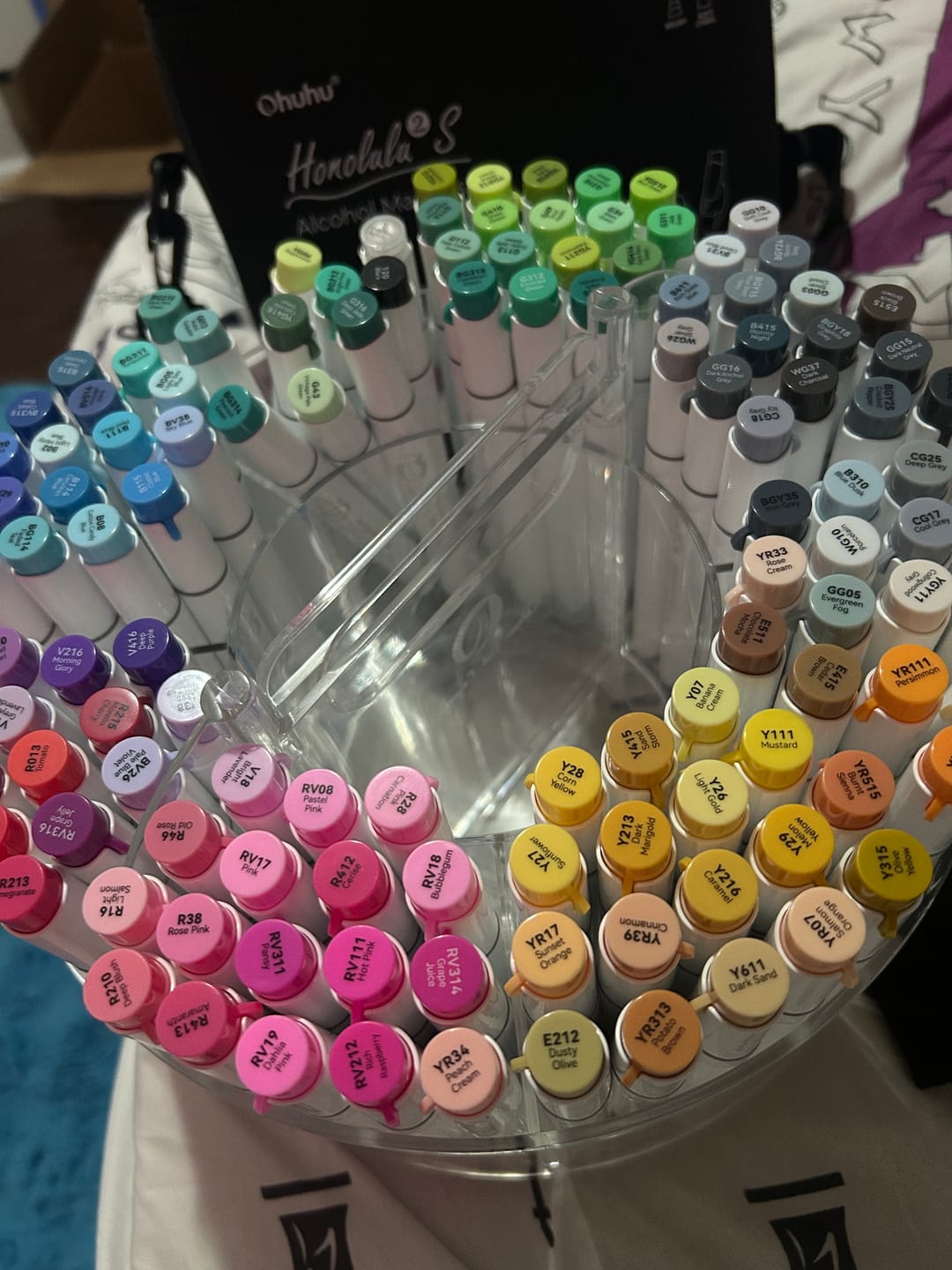 Customer photo review of Ohuhu 360° Rotating Clear Acrylic Marker Organizer