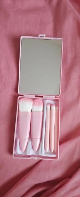 Customer photo review of 5-Piece Portable Makeup Brush Set with Foldable Mirror Case