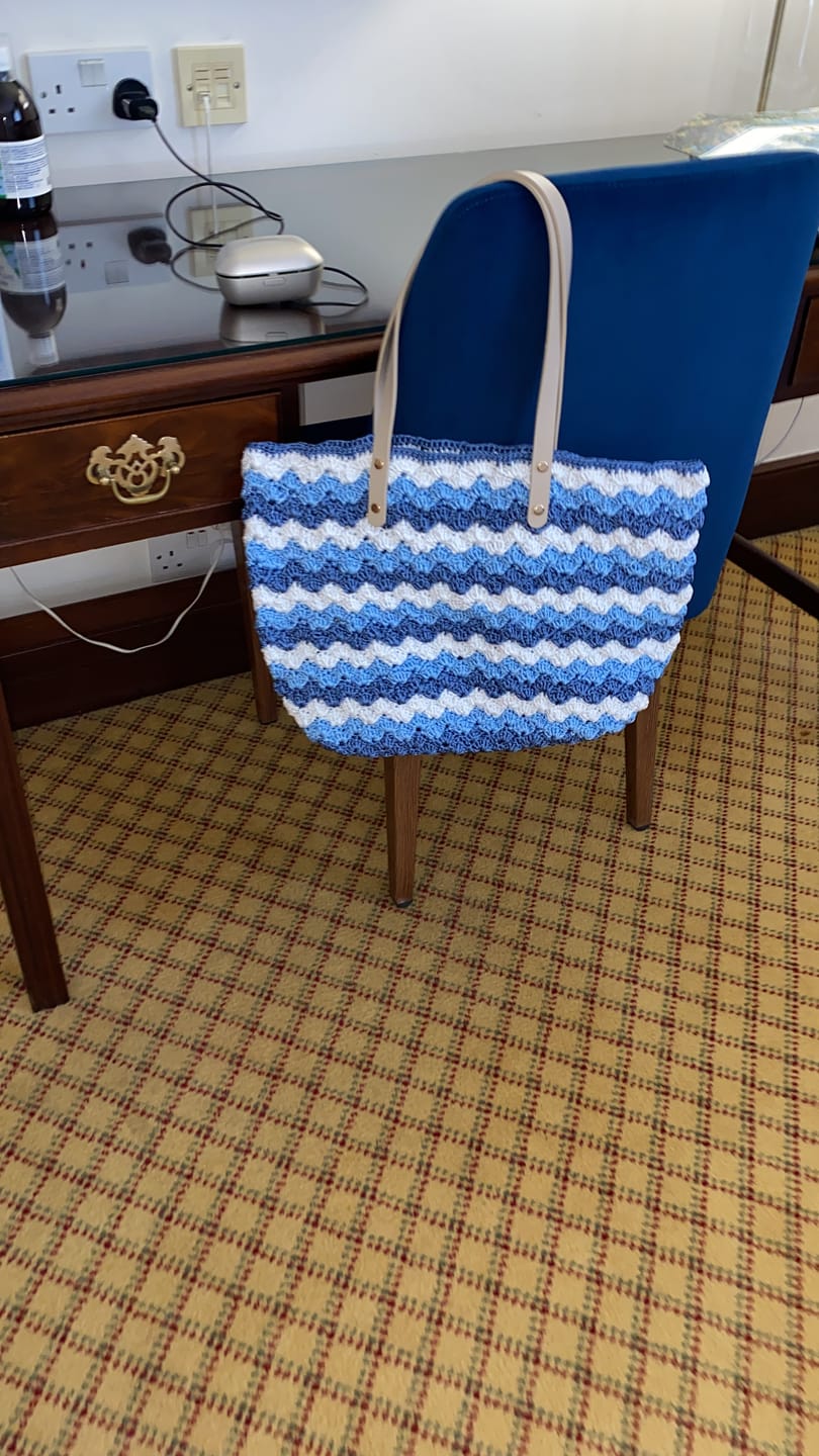 Customer photo review of Seabreaze Wave Tote Crochet Kit