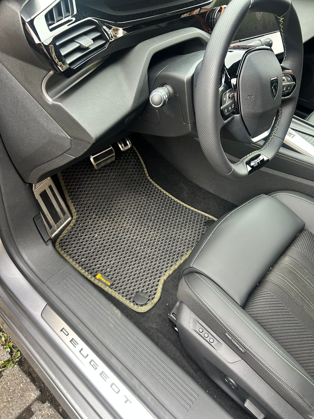 Customer photo review of Auto Fußmatten nach Maß - Komplettset
