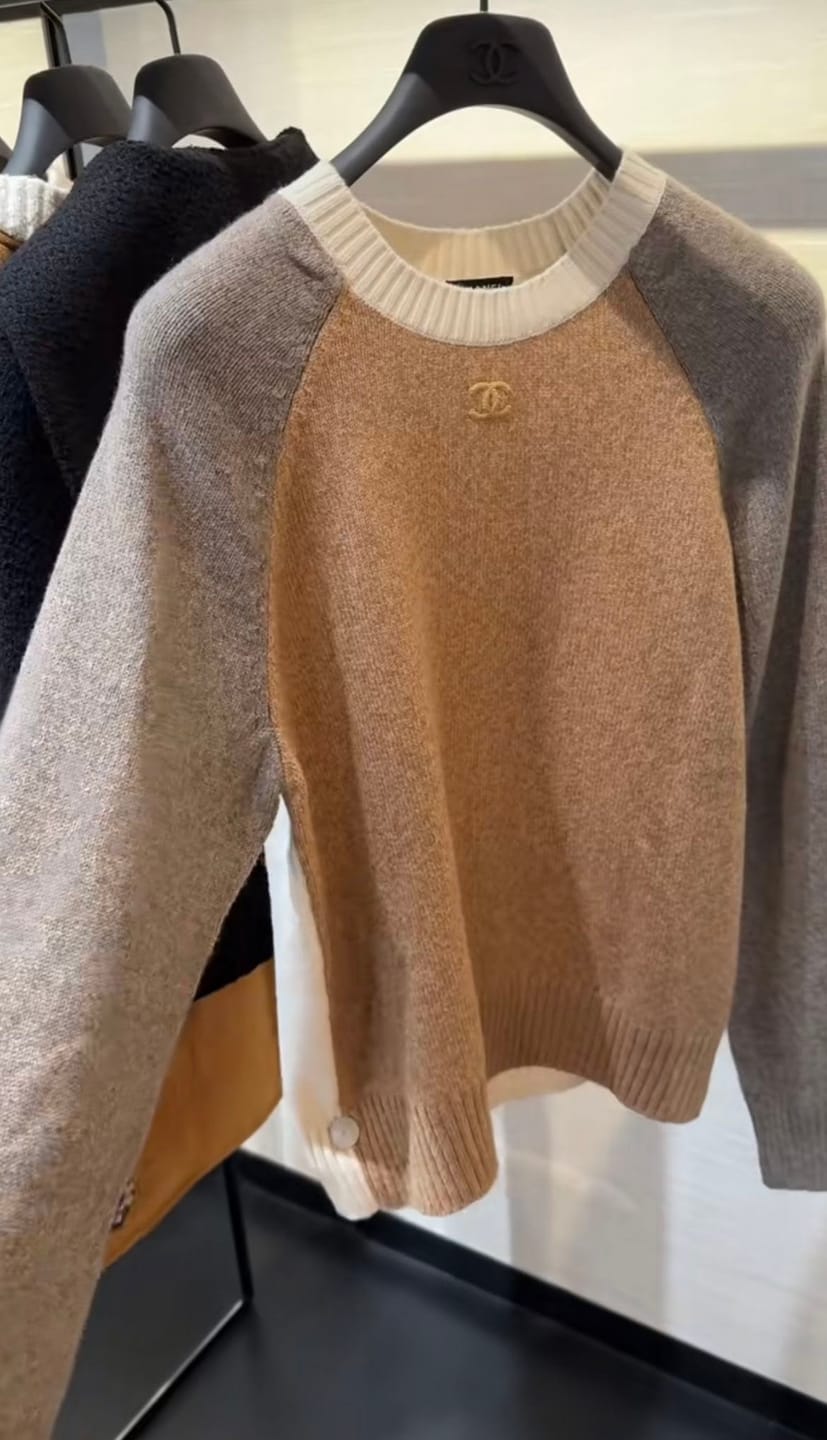 Customer photo review of Chanel 2026 Sweater Light Brown Mix Grey Wool