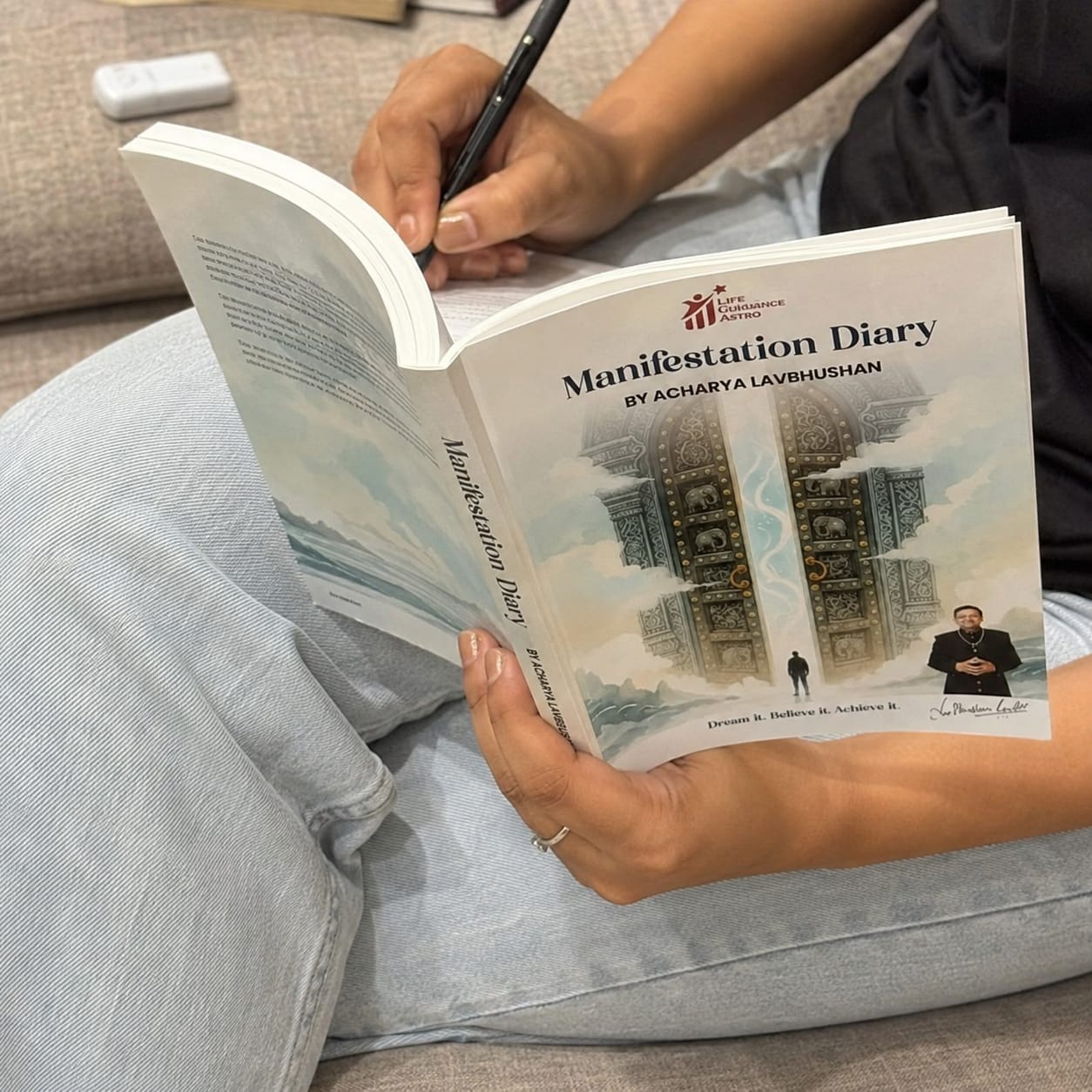 Customer photo review of Manifestation Diary