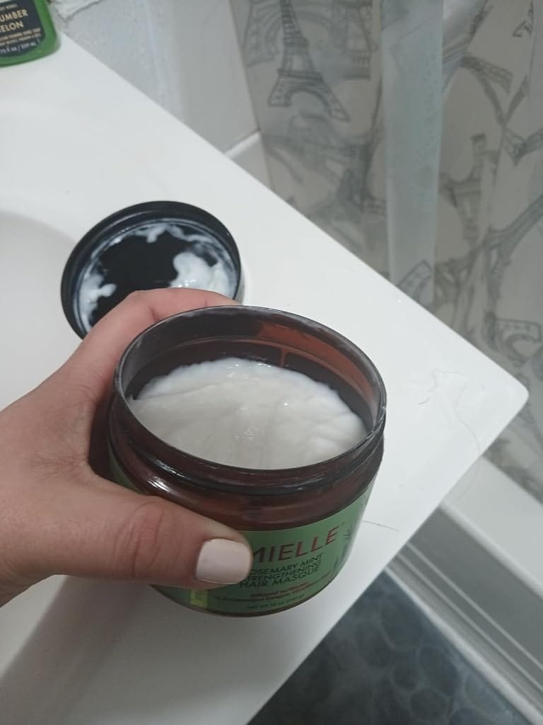 Customer photo review of Mielle, Strengthening Hair Masque, Rosemary Mint, 12 oz (340 g)