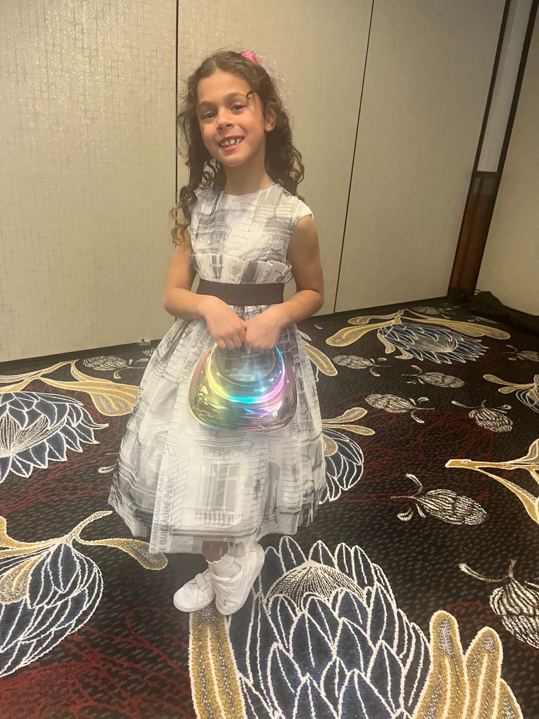 Customer photo review of Geometric Shiny Handbags