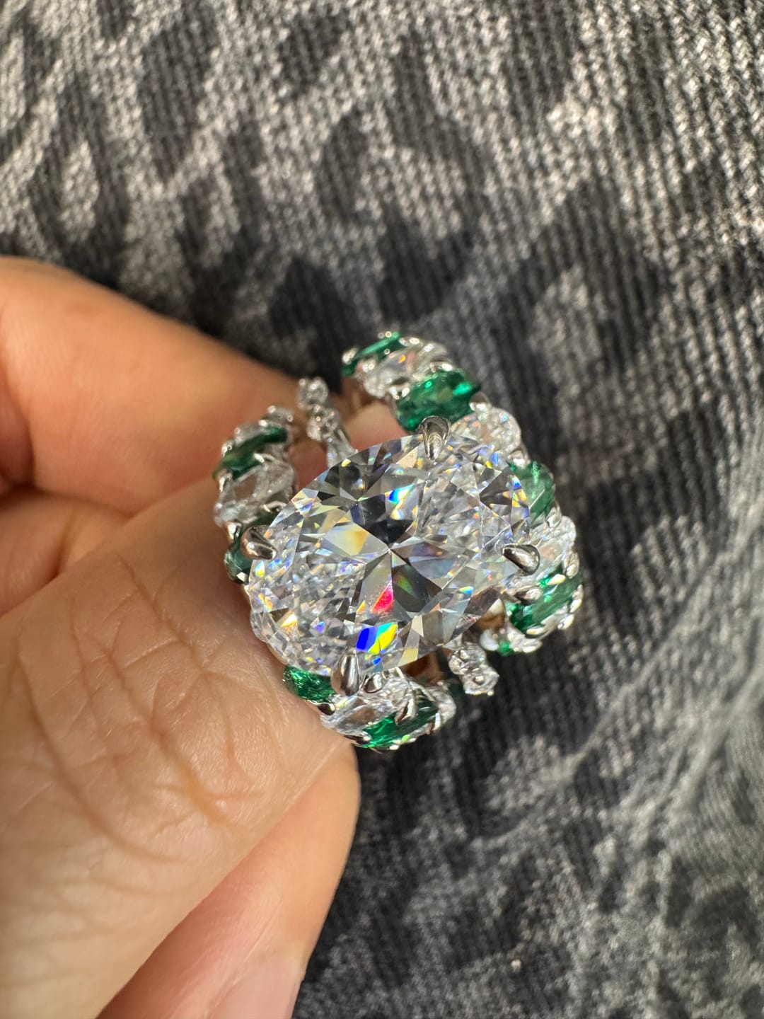Customer photo review of S925 3PC 4.5Ct Oval Cut Emerald‑Tone Alternating Stone Stackable Travel Ring Sets for Women