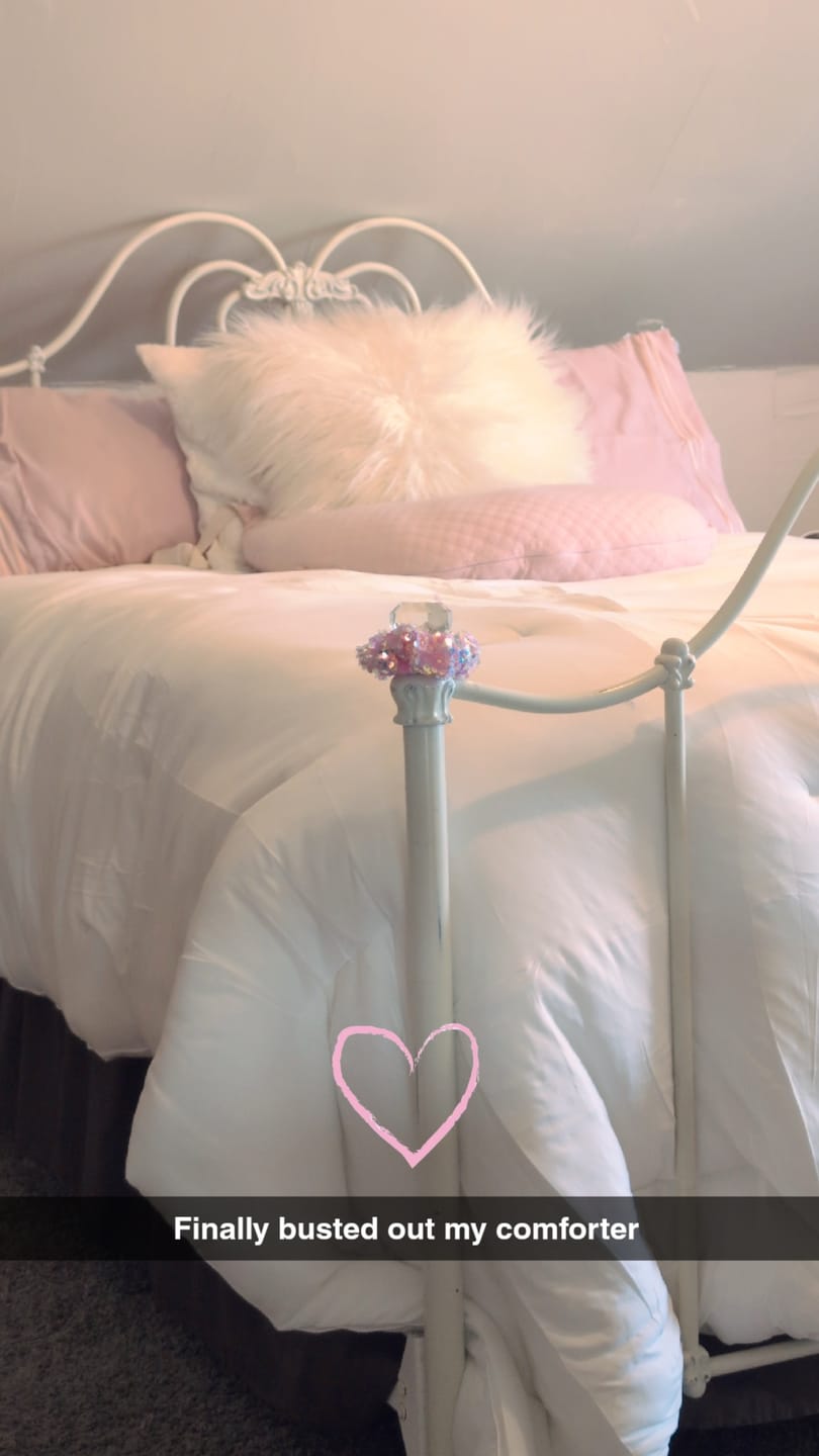 Customer photo review of MarshMellow Comforter