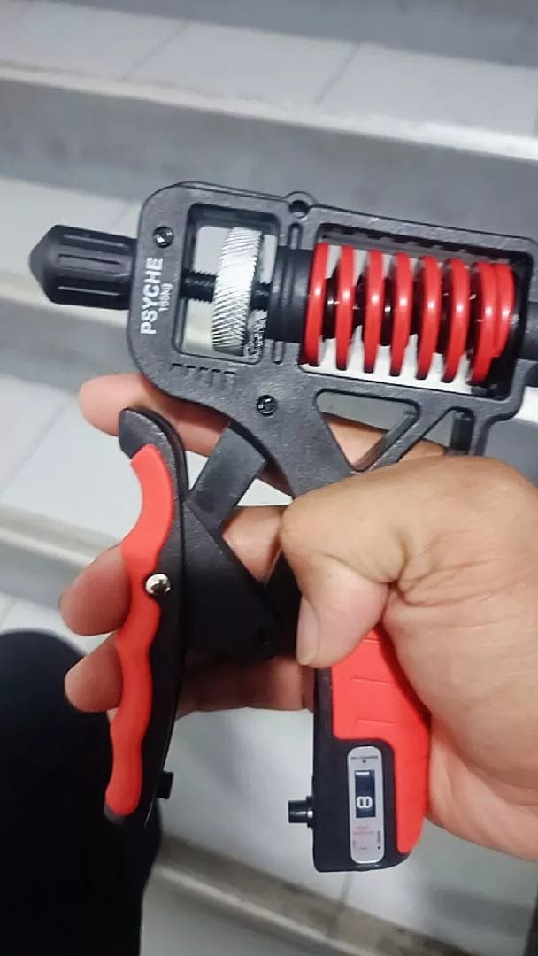 Customer photo review of GripMax™ Adjustable Grip Trainer with Rep Counter
