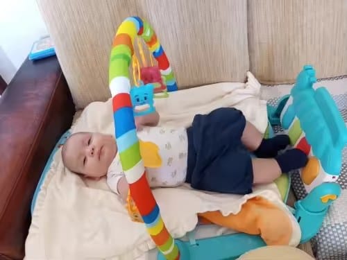 Customer photo review of Babygym mit Klaviermatte SoundSteps | Musikmatte Motorik Entwicklung Krabbeldecke