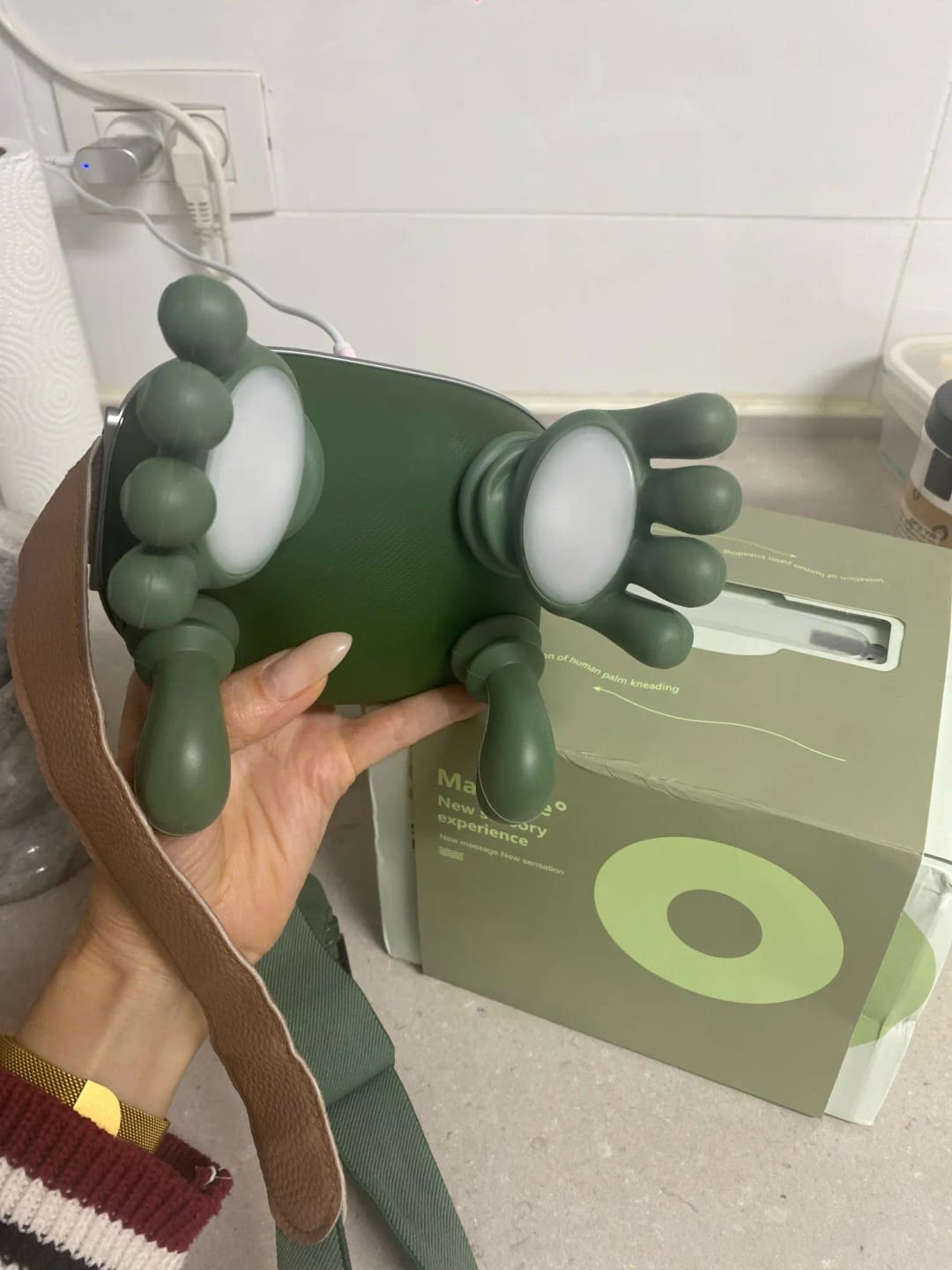 Customer photo review of LoosenMe Heated Neck & Shoulder Massager
