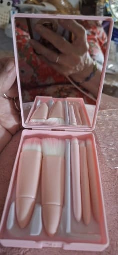 Customer photo review of 5-Piece Portable Makeup Brush Set with Foldable Mirror Case