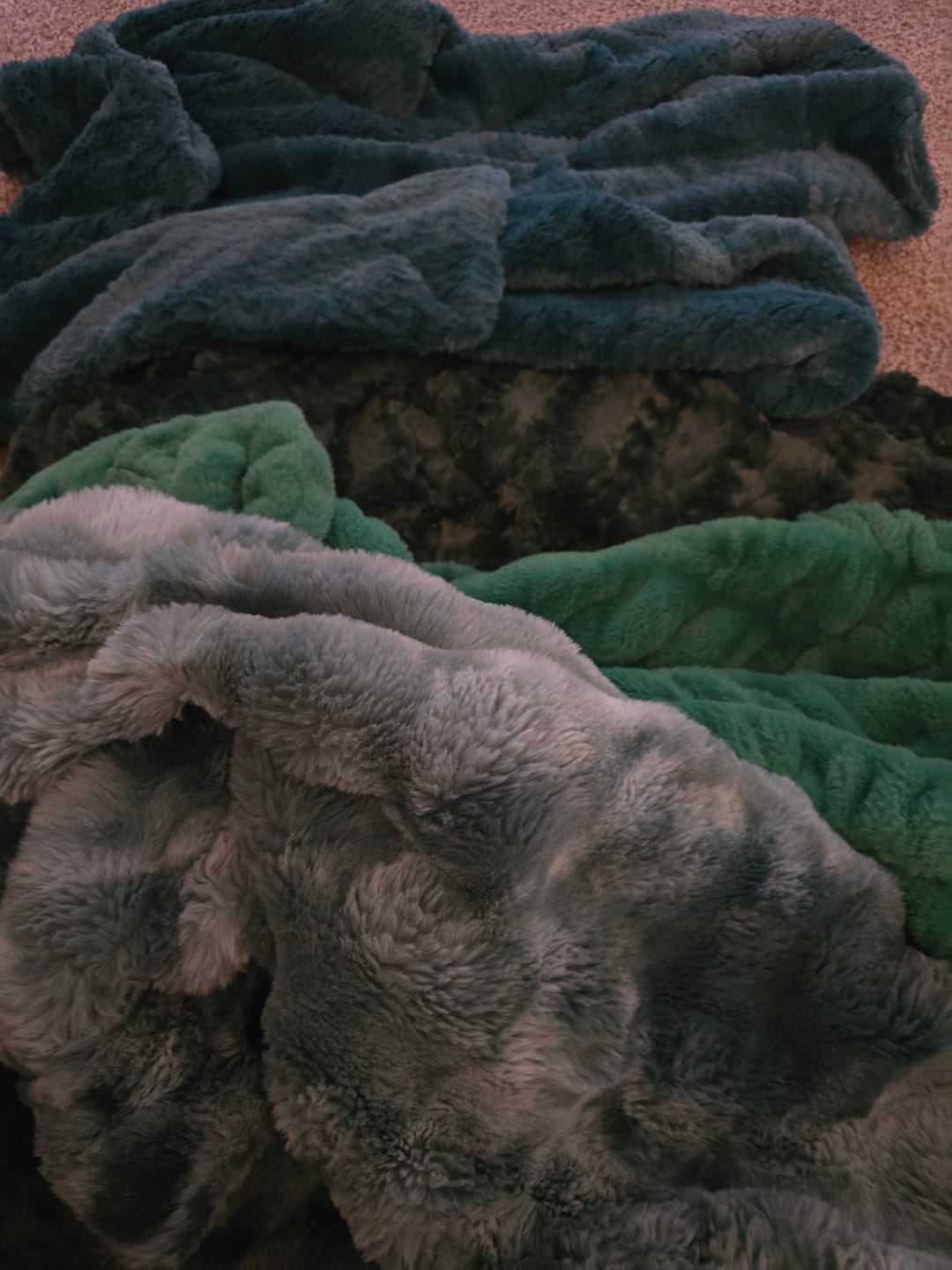 Customer photo review of Lush Black Onyx Blanket