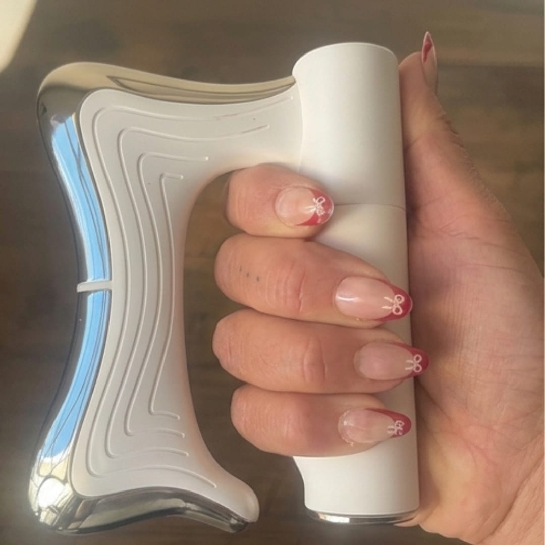 Customer photo review of LUVSHÉ - Masajeador anticelulítico con calor, microvibración y Gua Sha