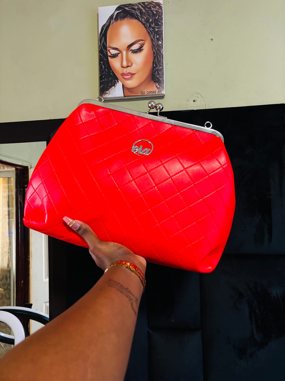 Customer photo review of ERA Oversized Kisslock Chain Bag – Red