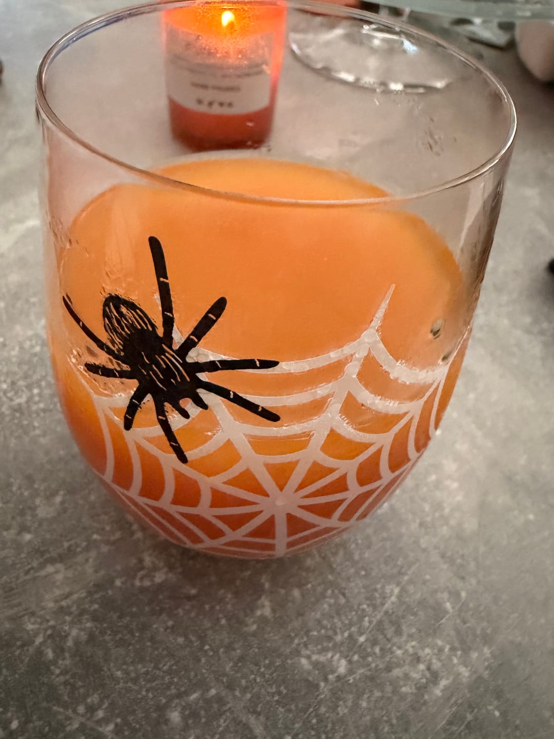 Customer photo review of Spinnennetz Gläser-Set – Für düstere Drinks & witchy Tischdeko